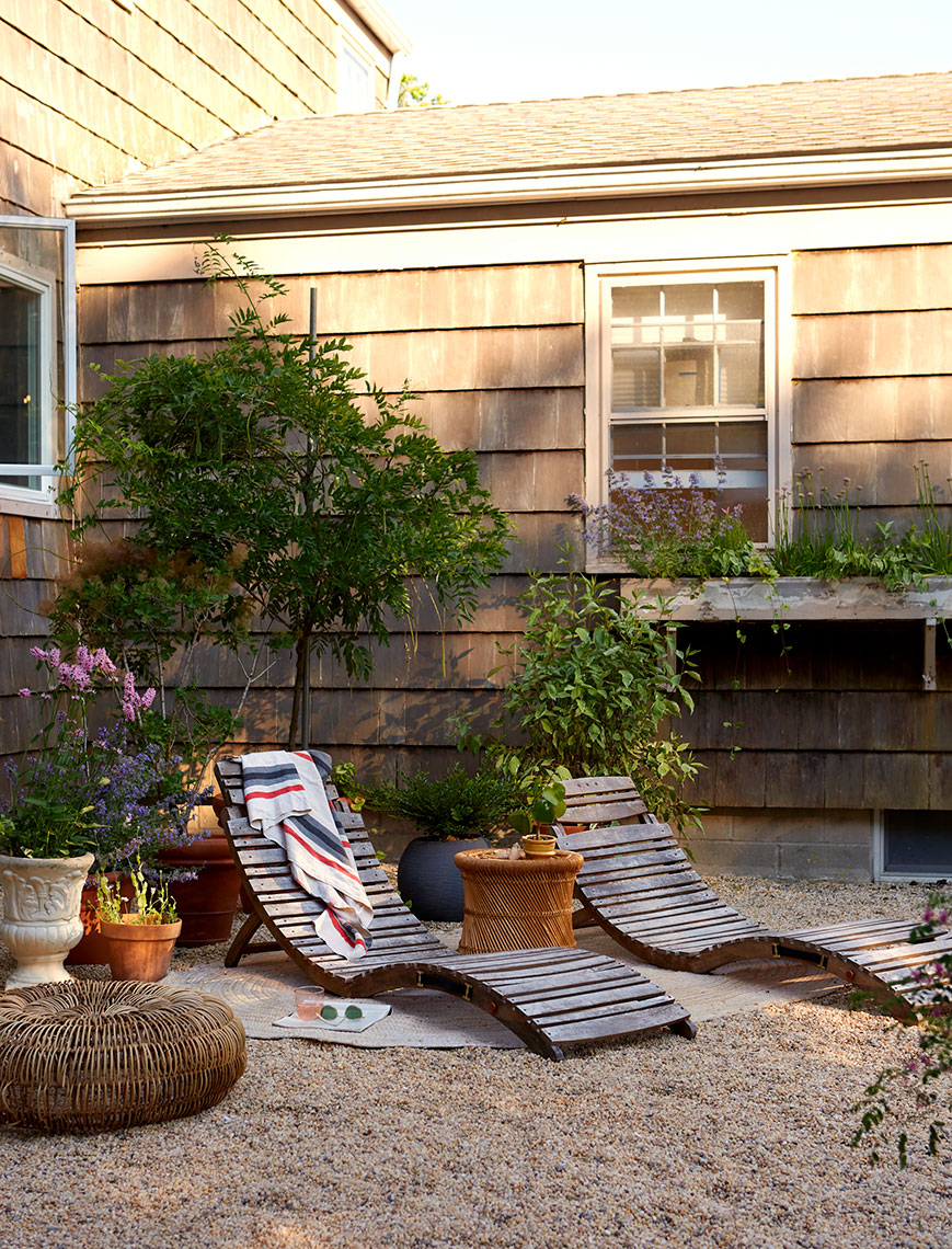 Tashima_Manscapers_Greenport_Loungers